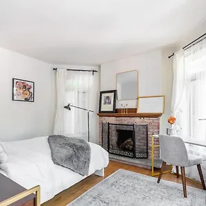 https://sweet-toronto.hotelstorontoontario.org